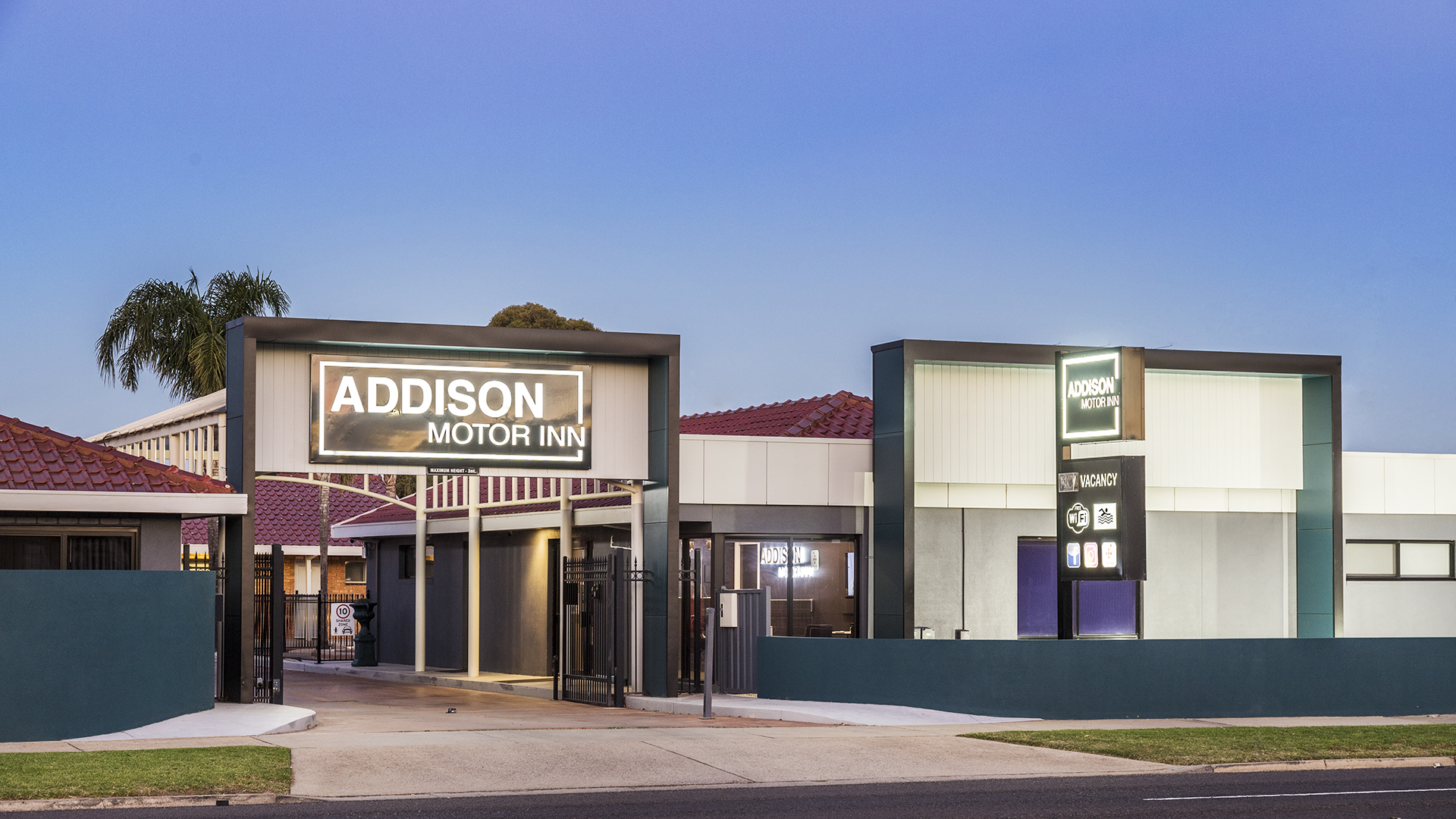 Exterior-PanoP-Addison-Motor-Inn-9-5-21-HDR